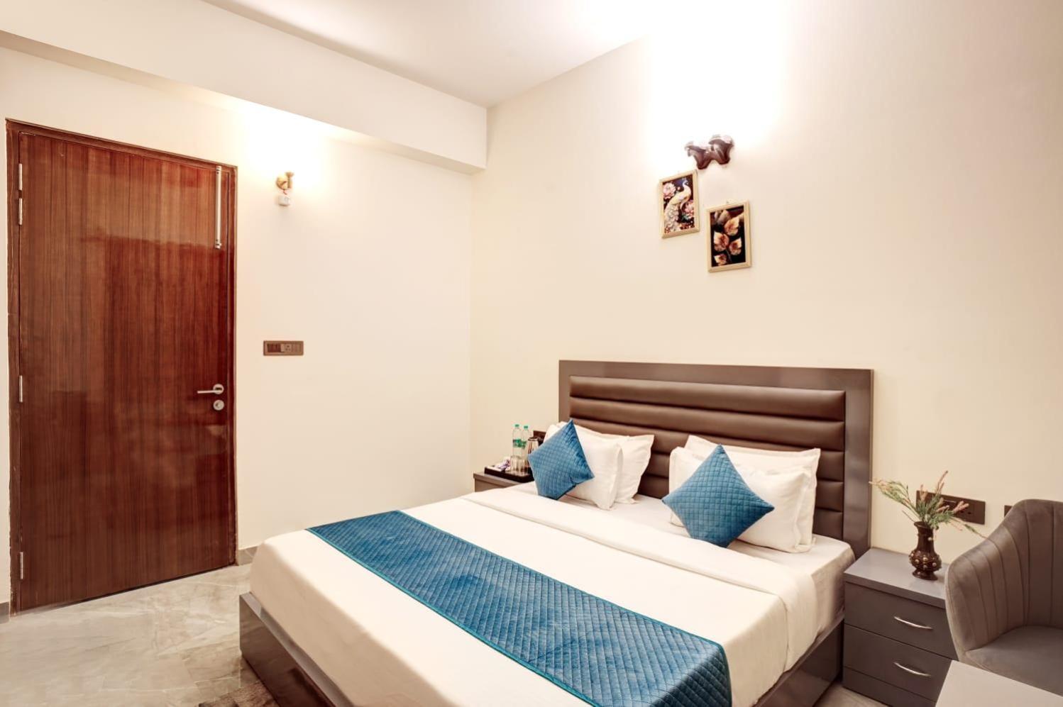 Hotel Elite Grand Near Kailash Hospital Noida Eksteriør bilde