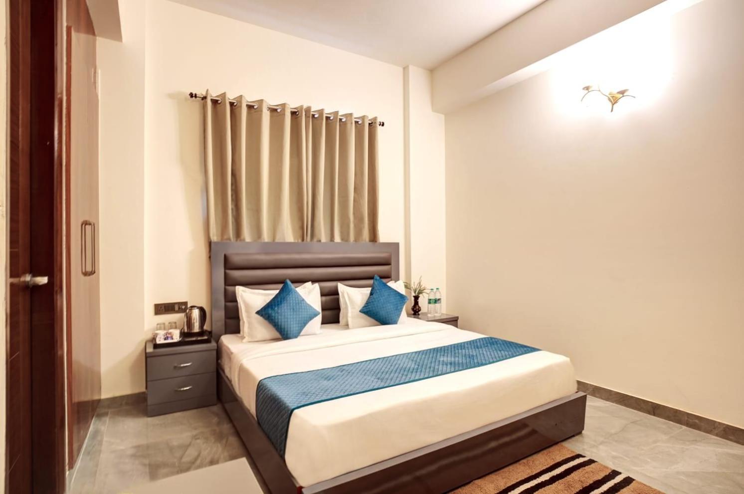 Hotel Elite Grand Near Kailash Hospital Noida Eksteriør bilde