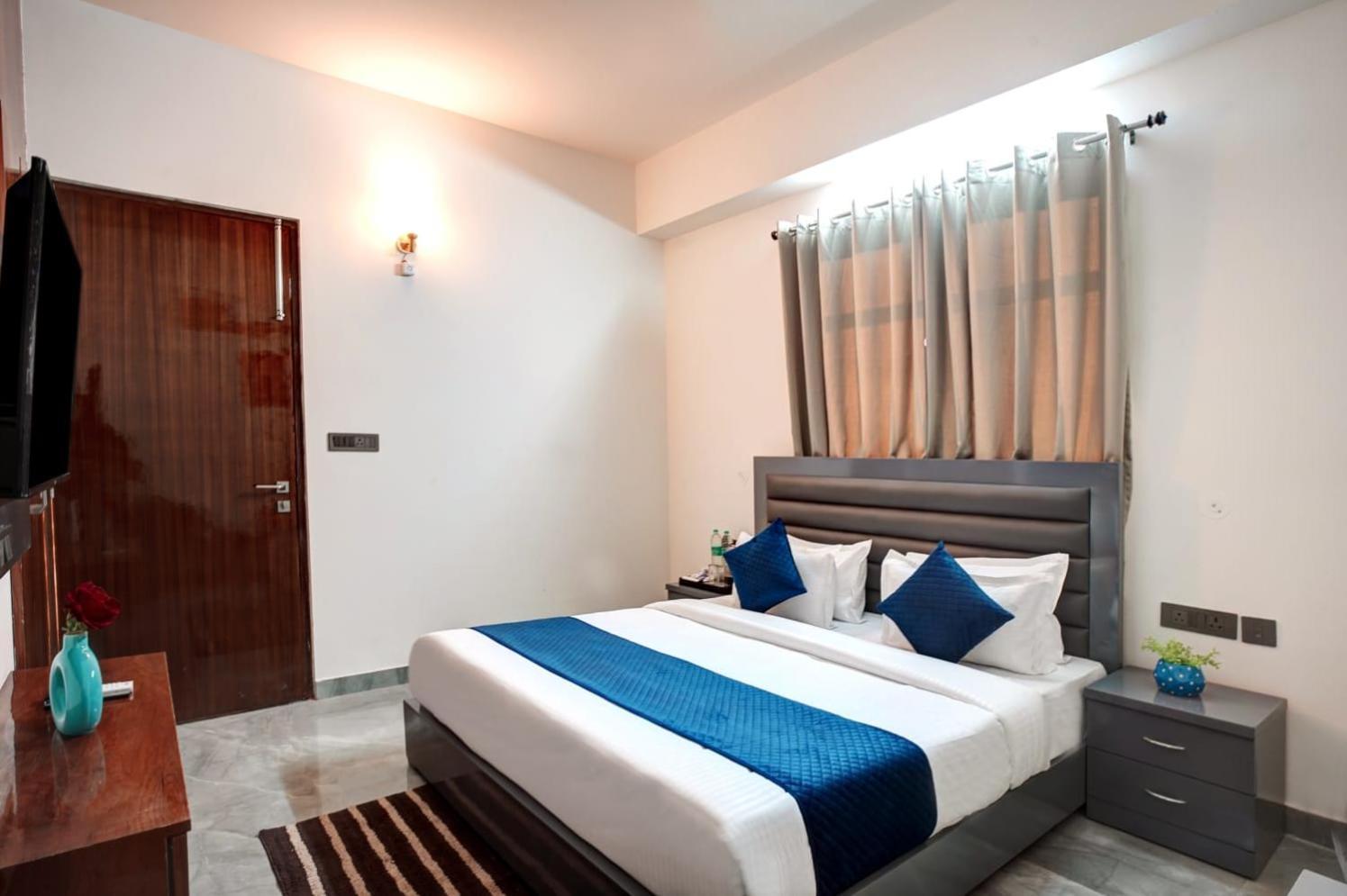 Hotel Elite Grand Near Kailash Hospital Noida Eksteriør bilde