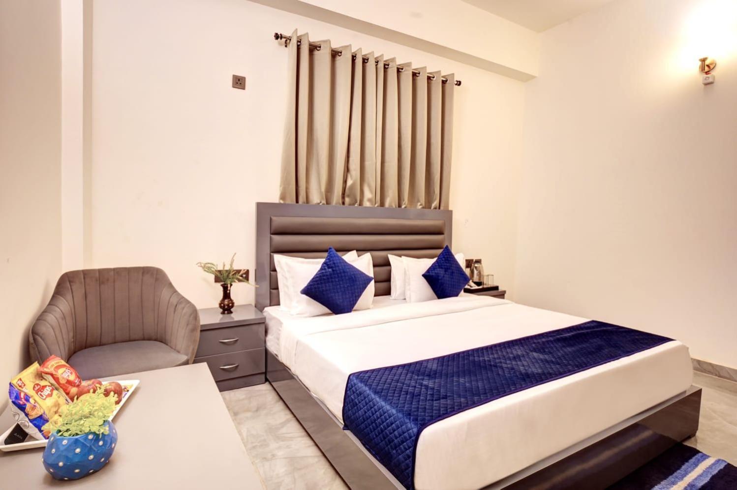Hotel Elite Grand Near Kailash Hospital Noida Eksteriør bilde