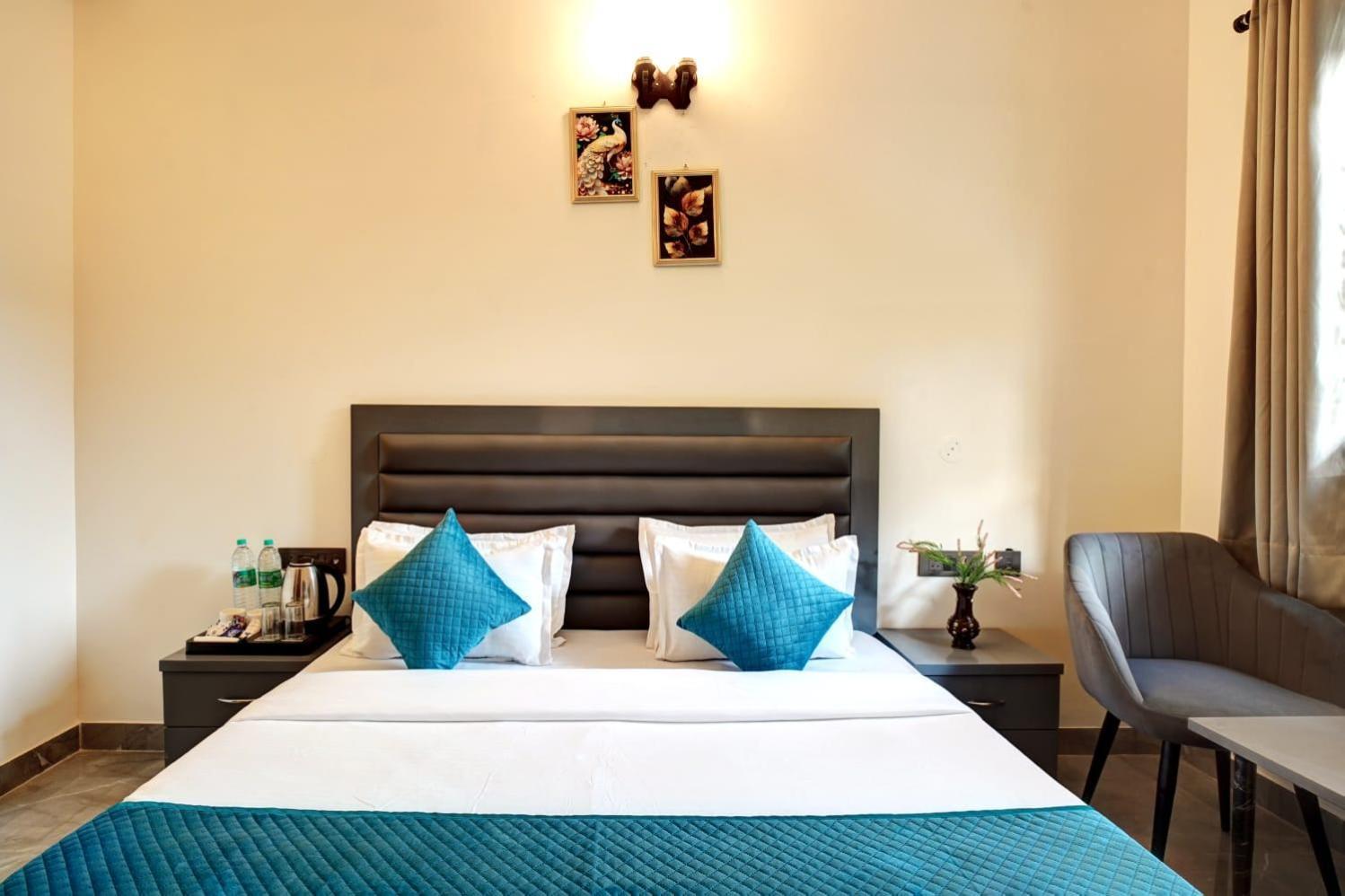 Hotel Elite Grand Near Kailash Hospital Noida Eksteriør bilde