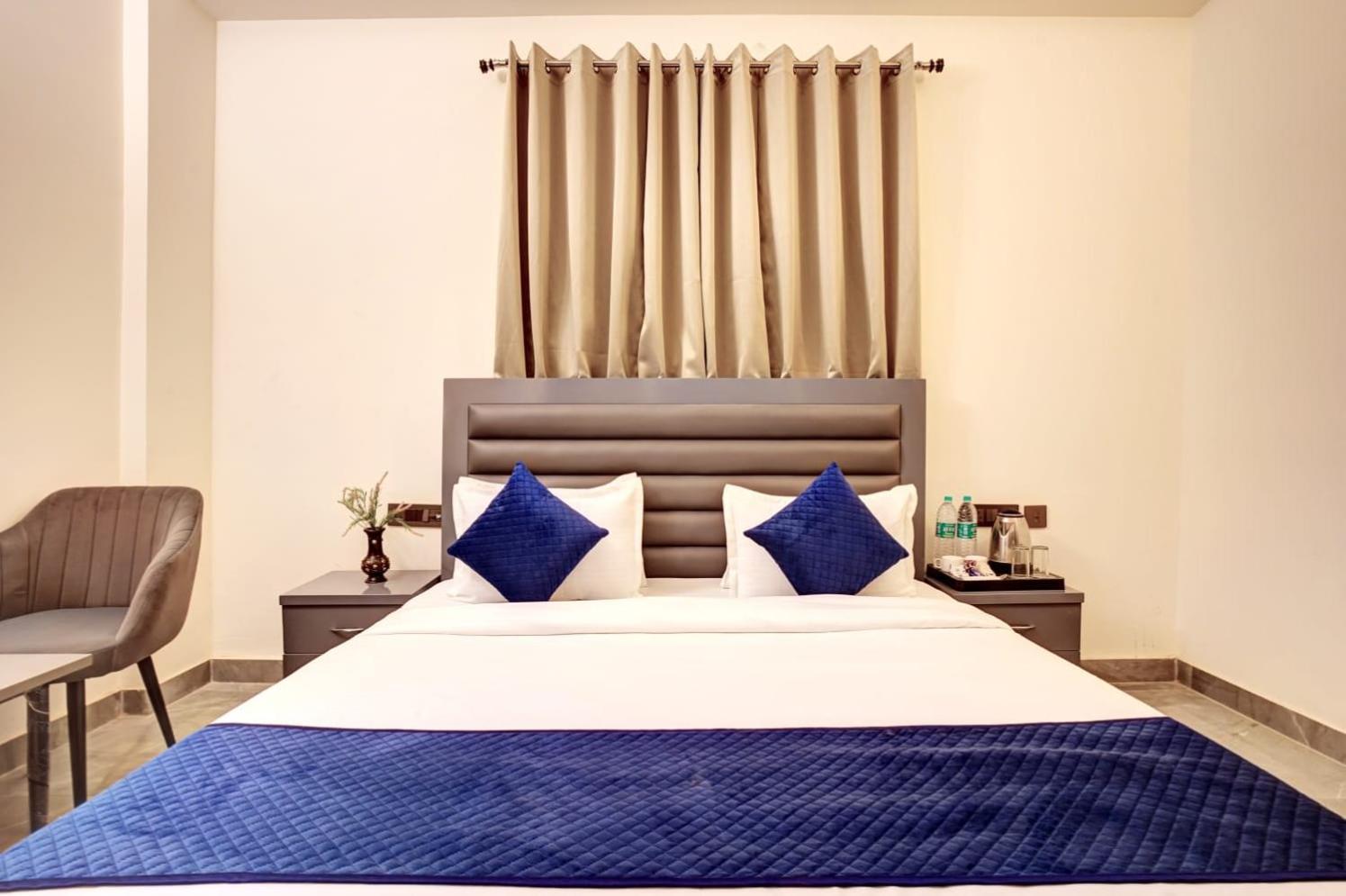 Hotel Elite Grand Near Kailash Hospital Noida Eksteriør bilde