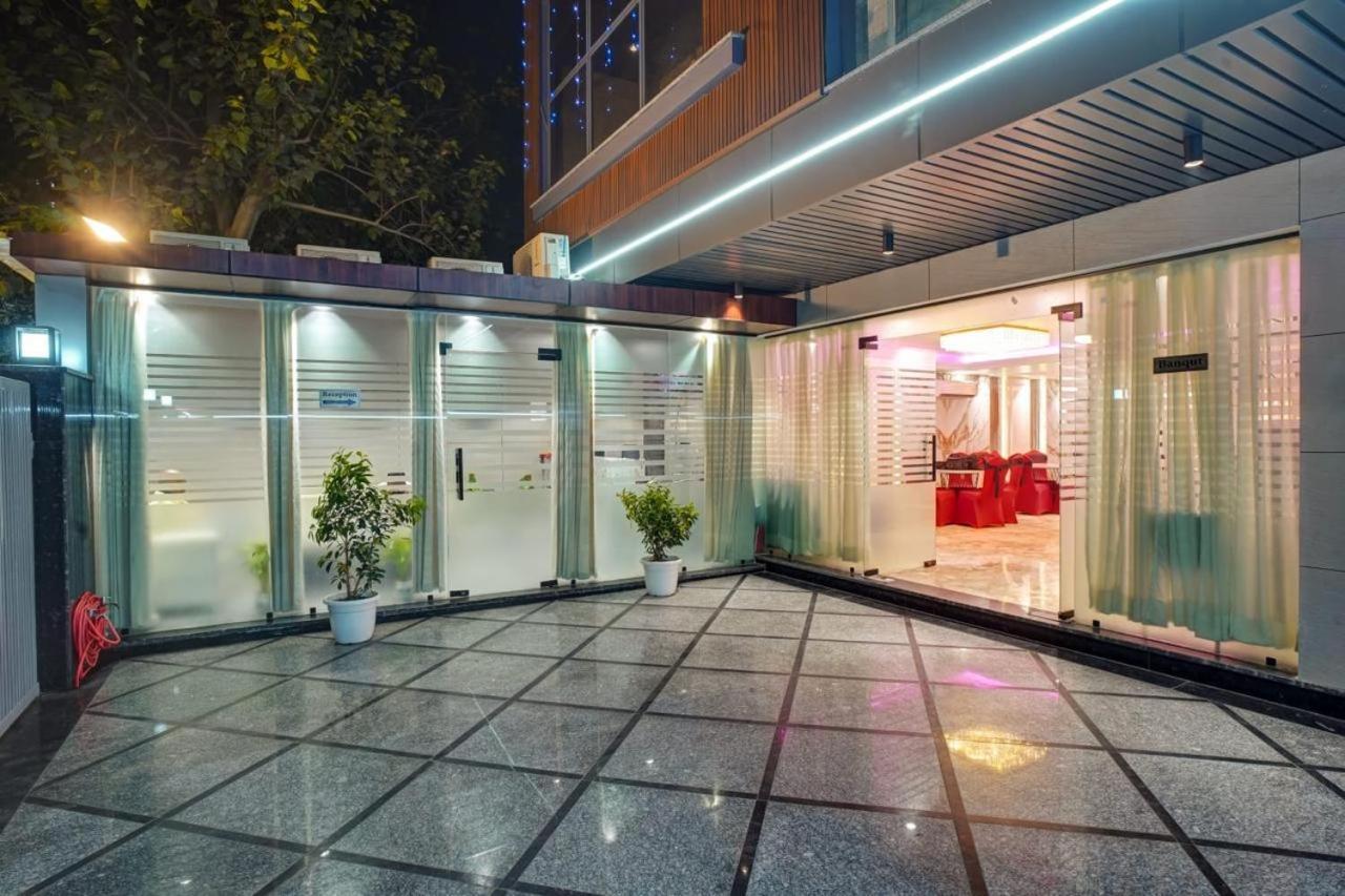 Hotel Elite Grand Near Kailash Hospital Noida Eksteriør bilde
